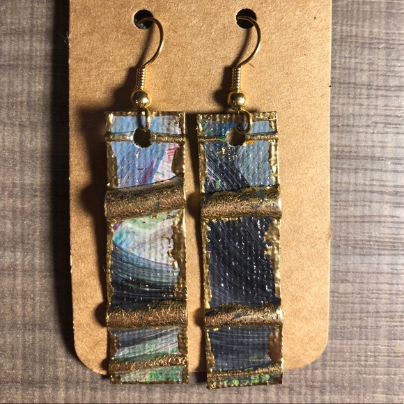 MEET YOUR POSHER SUE: Earrings Glass Beaded - Picture 4 of 8